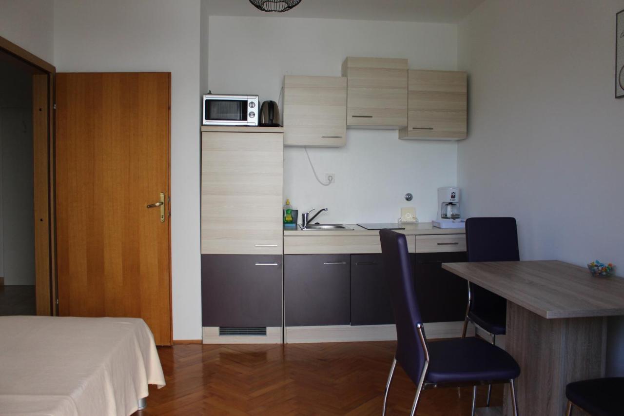 Apartmani Mia 卓得诺沃 外观 照片